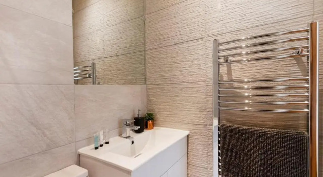 Апартаменты The Woodpecker Snug