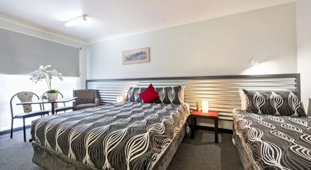 Двухместный номер Standard с балконом Shearing Shed Motor Inn