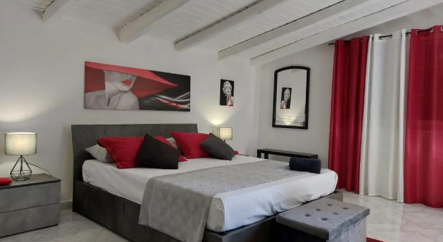 Mamà Apartment, Book Apartment Hotels in Sicily with Parking, Parking