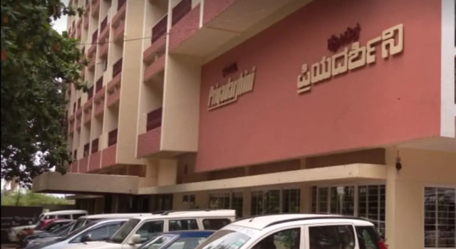 Hotel Priyadarshini Pride, Забронировать Отель Отели штата Карнатаки с завтраком, Завтраки