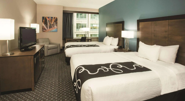 Четырёхместный номер Standard La Quinta Inn & Suites by Wyndham Chicago Downtown