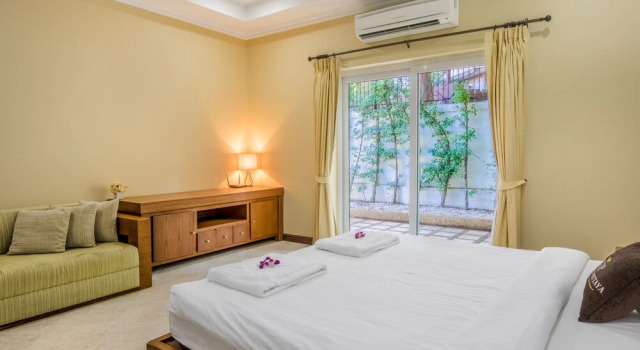 Private Beach Majestic Pool Villa Pattaya, Забронировать Вилла Отели провинции Чонбури с завтраком, Завтраки