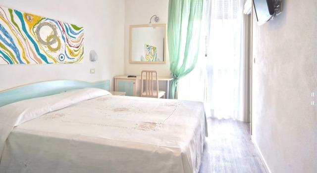 Hotel Vienna, Забронировать Отель Отели в центре Беллария-Иджеа-Марина, в центре