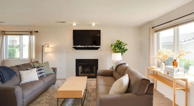 5 Mi to Dtwn St George: Condo w/ Resort Amenities!, Забронировать Курортный отель Отели Сент-Джордж с парковкой, рядом с Гольф клуб "Корал Каньон", Парковка
