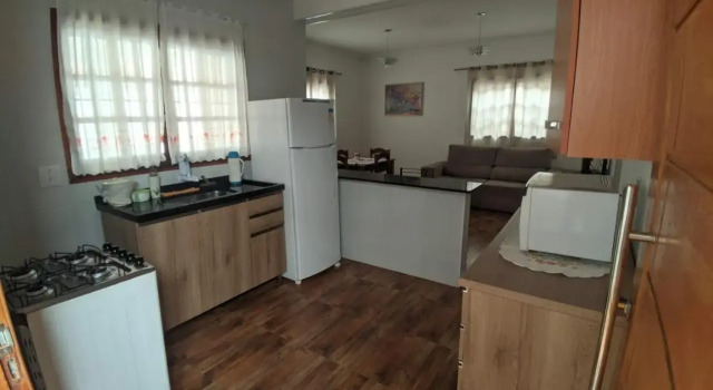 Praia a 300mt, WiFi, Garagem - Fonseca House Massaguaçu, Забронировать Отель Отели Карагуататуба с парковкой, рядом с Пляж Массагуасу, Парковка