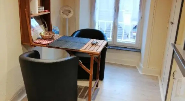 Studio CHAUDES AIGUES, Забронировать Апартаменты/квартира Шодз-Эг Cantal