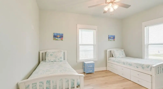 Hot Tub, Beach Access! Bay-view Gilchrist Retreat, Rezerwuj Dom wakacyjny Gilchrist Houston