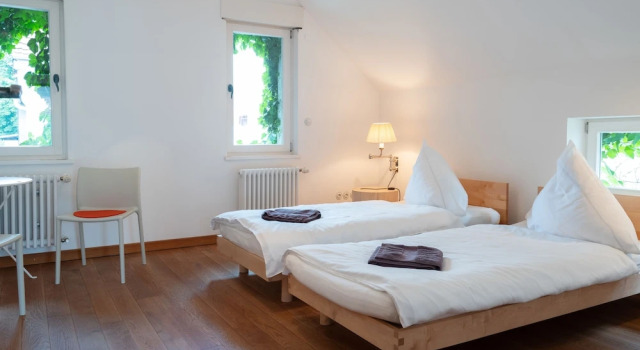 Коттедж с 4 комнатами Gruppenhaus Darmstadt