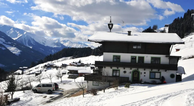 Апартаменты Farmhouse in Hollersbach near Ski Slopes