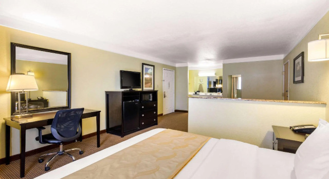 Двухместный номер Standard Quality Inn & Suites Gallup I-40 Exit 20