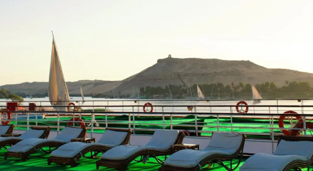 Трёхместный номер Standard с видом на озеро Nile Carnival Cruise 4nt Lxr Thursday 3nt Asw Monday