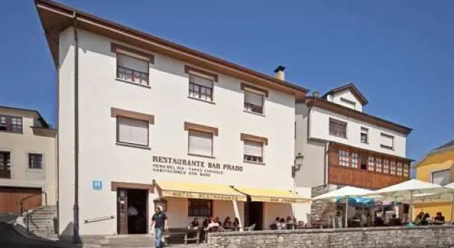 Prado Hotel Restaurante, Book Hotel Hotels in Asturias with Parking, Parking