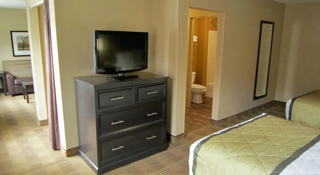 Четырёхместная студия Deluxe Extended Stay America Suites - Detroit - Novi - Orchard Hill Place