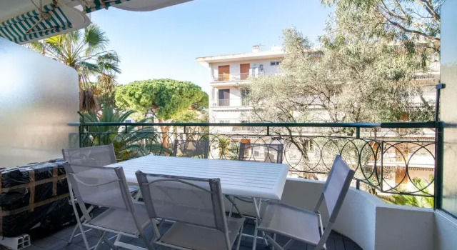 Beautiful, Cosy, Quiet Flat With Terrace - Cannes, Забронировать Апартаменты/квартира Канны Приморские Альпы, рядом с Galerie Alexandre Leadouze