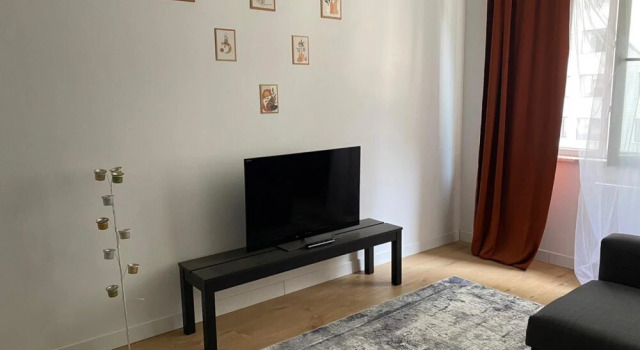 Comfy Flat With Central Location in Fikirtepe, Varaa Hotelli Hotellit Marmara-alue pysäköinnillä, Pysäköinti