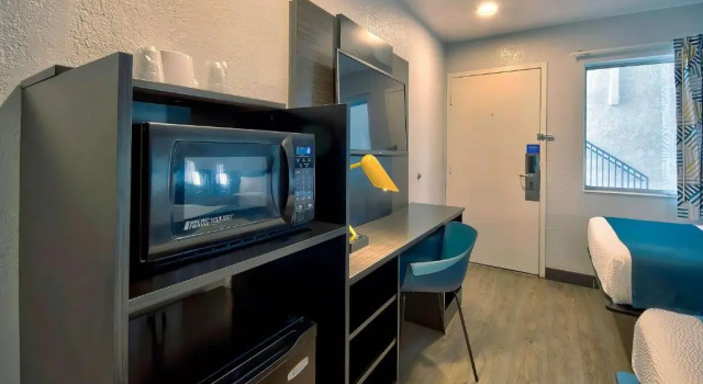 Четырёхместный номер Deluxe Motel 6-Palmdale, CA