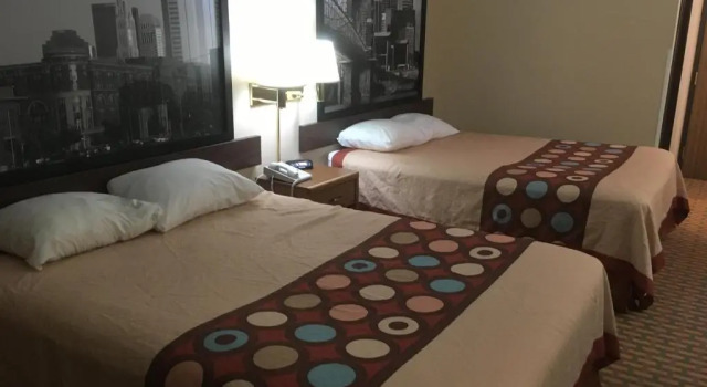 Четырёхместный номер Standard Super 8 by Wyndham Mt. Vernon