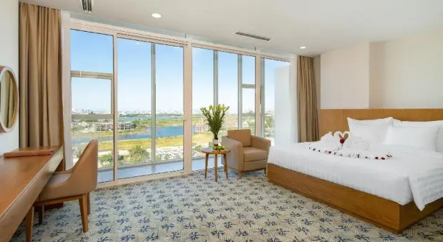 Lamanga Hotel & Suites Danang