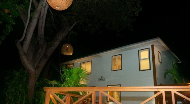 Casa Palmera 2 Bedroom Home by RedAwning