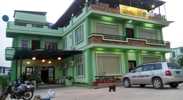 Hotel 99