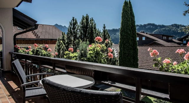 Номер Grand с 2 комнатами с балконом и с видом на горы HAUS Susanne - TOP-Ferienwohnungen - SOMMER-Bergbahn inklusive