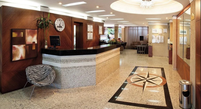 Lira Hotel