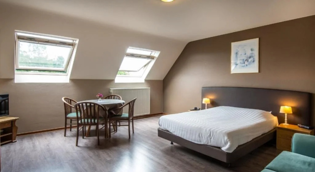 Hotel Lommel Broek, Rezerwuj Hotel Hotele w Bruksela z parkingiem, Parking