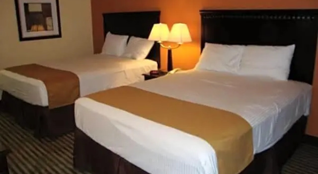 Четырёхместный номер Standard Montigo Inn