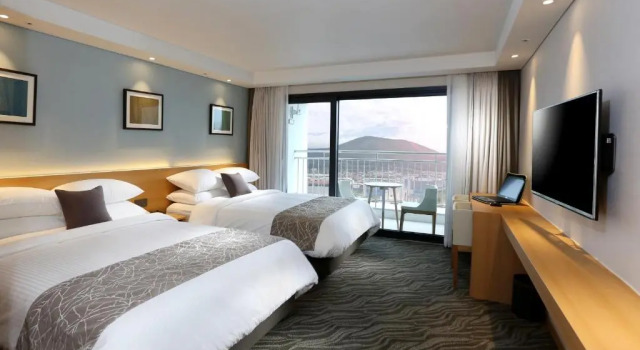 Двухместный номер Standard с балконом Seogwipo JS Hotel