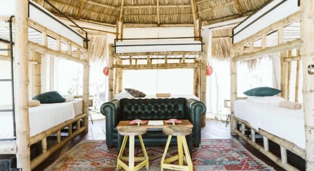 Кровать в общем номере Dreamsea Surf Resort Nicaragua
