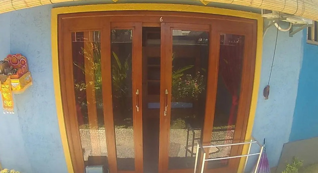 Кровать в общем номере (женский номер) Homestay & Restaurant Segara Amed