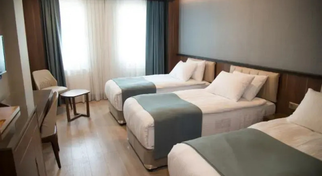 Номер Standard с балконом Valens Hotel Downtown