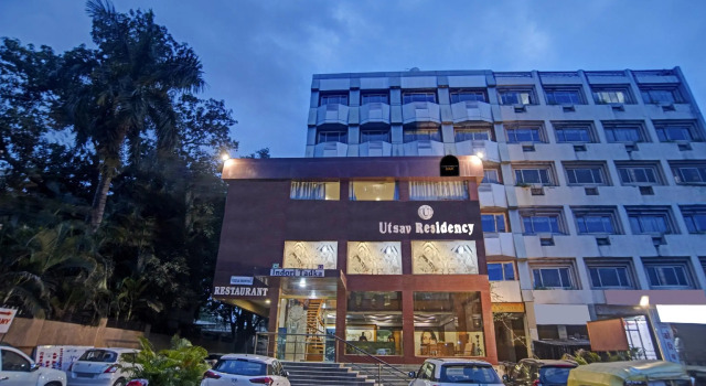 Townhouse OAK Utsav Residency