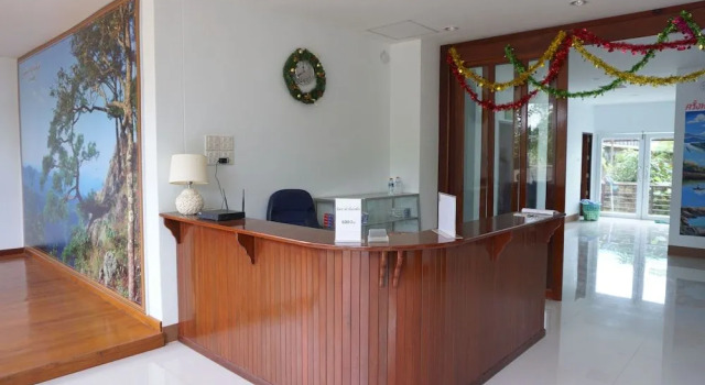Baanta Hotel Pakchom, Varaa Hotelli Hotellit North-Eastern Thailand pysäköinnillä, Pysäköinti