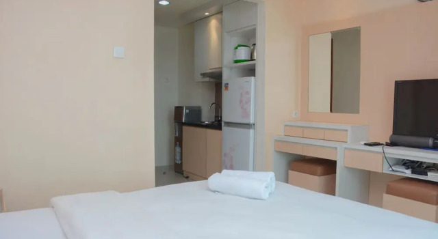 Nice And Minimalist Studio At Apartment Woodland Park Residence