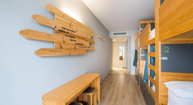 Кровать в общем номере Yeah Barcelona Hostel