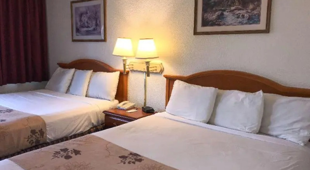 Czteroosobowy suite Americas Best Value Inn Pendleton