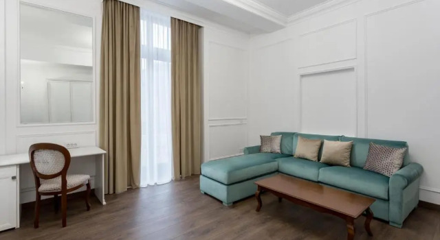 Апартаменты Deluxe с балконом Lahovary Palace Hotel