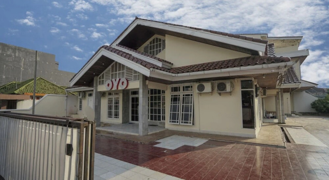 Oyo 1026 Cendrawasih Homestay, Boek Hotel Palembang Sumatra