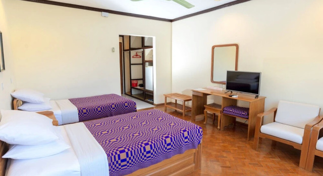 Golden Rock Hotel, Book Hotel Kyaiktiyo Mon State