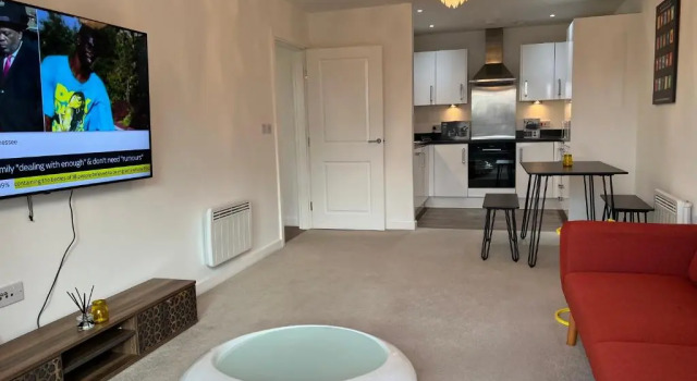 Апартаменты Mordern Retro 2 Bedroom Apartment