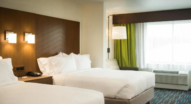 Четырёхместный номер Standard Holiday Inn Express & Suites Rock Falls by IHG