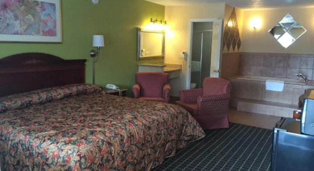 Номер Standard Newport News Inn