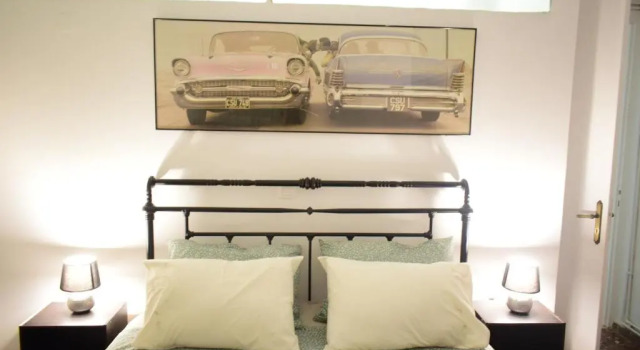 Antonia's 2bedroom with garden and private parking by MK