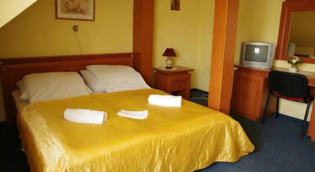 Ambrózia Szálláshely és Étterem, Book Hotel Miskolc 