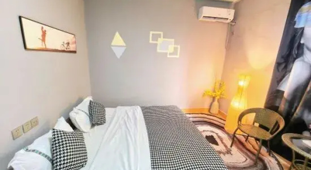 Люкс с 2 комнатами Shenzhen Lezizai Meijiu Time House B&B（Yangmeikeng/judiaosha)）