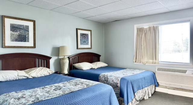 Четырёхместный номер Standard Colonial Valley Motel