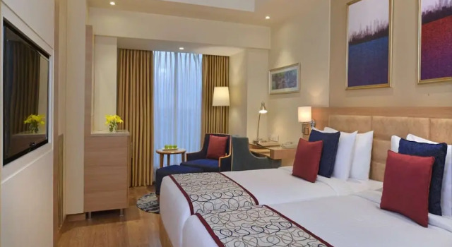 Двухместный номер Premium с видом на город Golden Sarovar Portico
