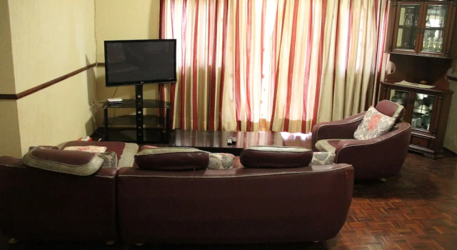 Номер Standard Diplomat Apartments