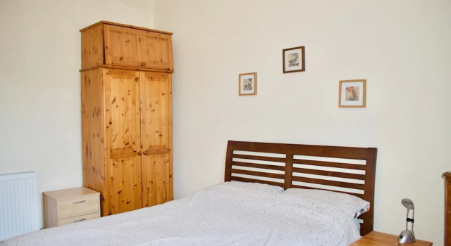 1 Bedroom Central Edinburgh Flat, Забронировать Отель Мерчистон Эдинбург, рядом с Камера обскура и мир иллюзий